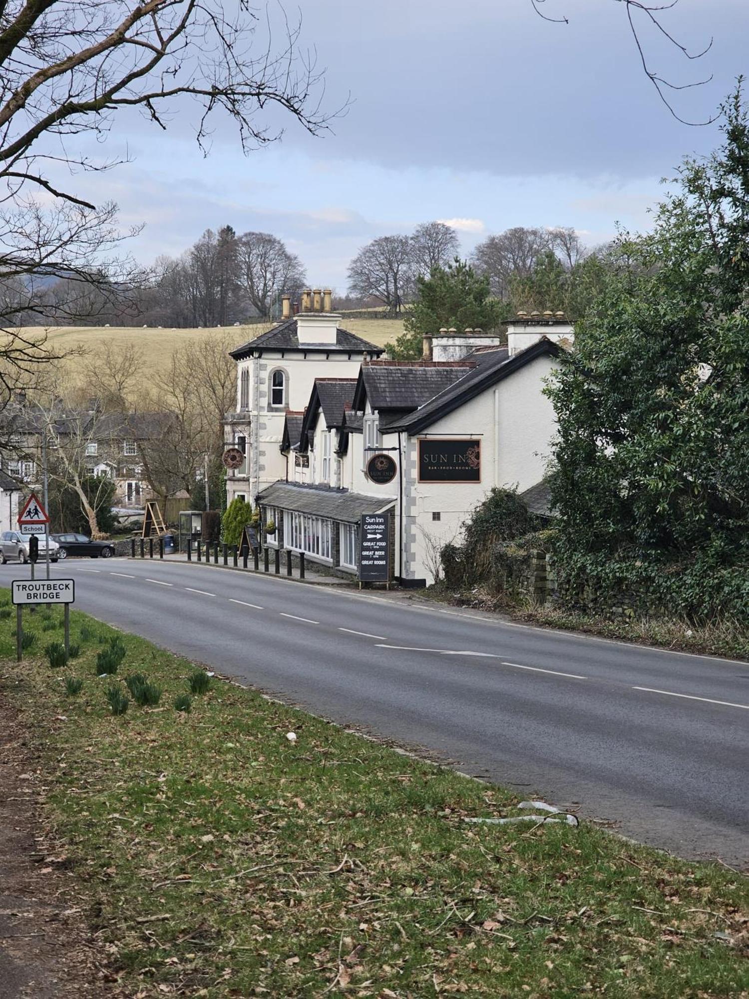 The Sun Inn Troutbeck Bridge Esterno foto
